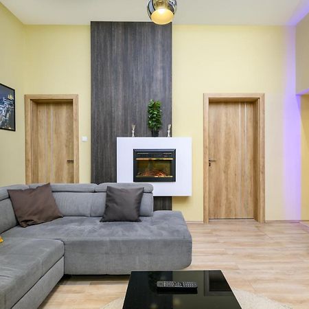 Downtown Deluxe-Two Bedroom Apartment With Sauna Budapest Exterior photo
