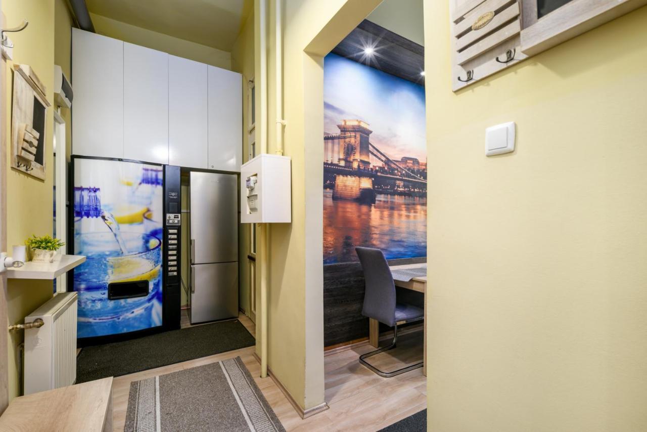 Downtown Deluxe-Two Bedroom Apartment With Sauna Budapest Exterior photo