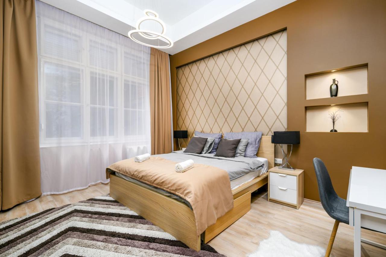 Downtown Deluxe-Two Bedroom Apartment With Sauna Budapest Exterior photo